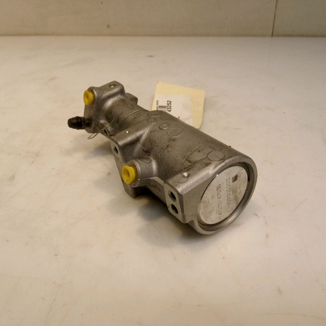 Maitre cylindre occasion TOYOTA PRIUS III Phase 1 06-2009->02-2012 1.8i EH 16v [HYBRID RECHARGEABLE] 100ch 2