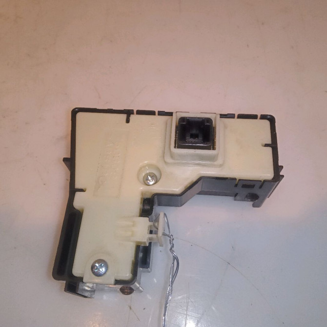 Bouton de warning occasion TOYOTA PRIUS III Phase 1 06-2009->02-2012 1.8i EH 16v [HYBRID RECHARGEABLE] 100ch 2