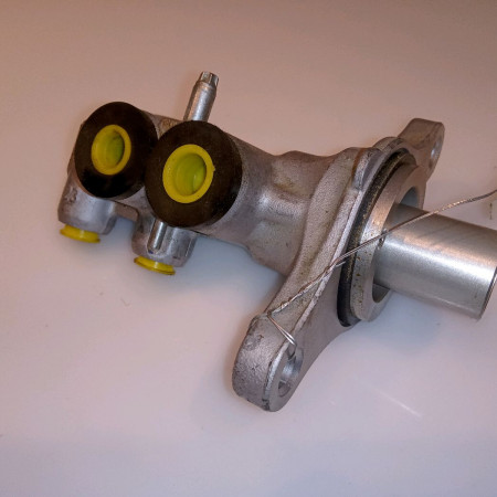 Maitre cylindre occasion PEUGEOT 2008 Phase 1 01-2013->... 1.2i PURETECH 110ch 4601R9