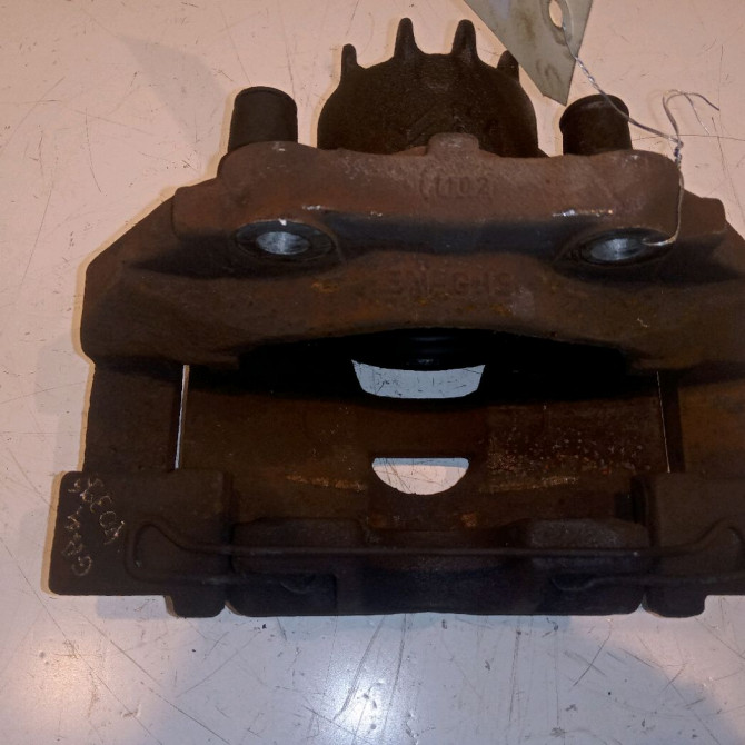 Etrier de frein avant droit occasion CITROEN BERLINGO II Phase 1 05-2008->01-2012 1.6 HDI 16v 90ch 4400V8 1