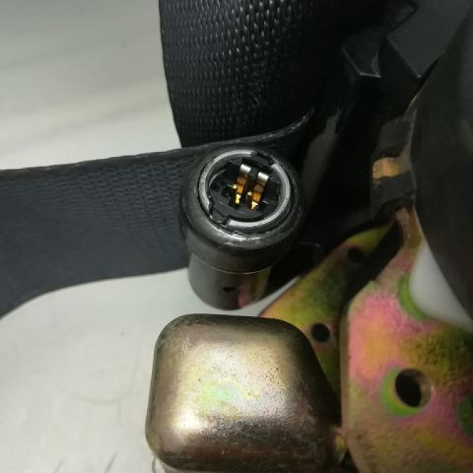 Ceinture arrière gauche occasion RENAULT SCENIC II Phase 1 03-2004->09-2006 1.6i 16v 8200309237 4