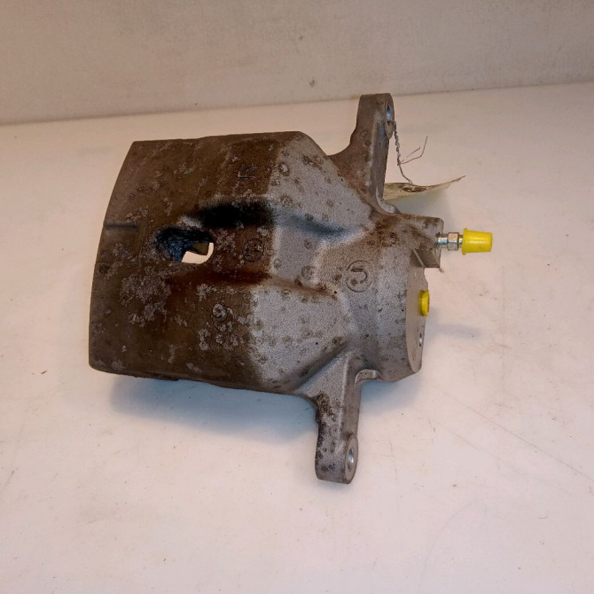 Etrier de frein avant droit occasion TOYOTA PRIUS III Phase 1 06-2009->02-2012 1.8i EH 16v [HYBRID RECHARGEABLE] 100ch 4773047060 1