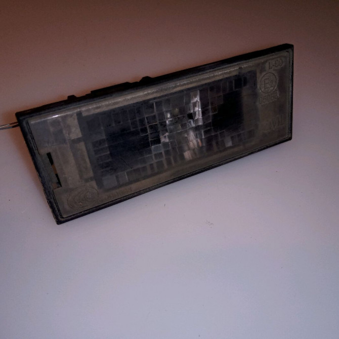 Eclaireur plaque de police g occasion RENAULT CLIO IV Phase 1 07-2012->... 1.5 DCI 90ch 8200480127 1