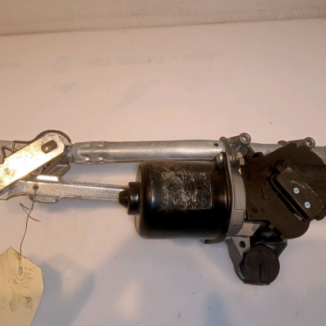 Moteur essuie-glace avant occasion TOYOTA AYGO I Phase 1 04-1995->04-1999 1.0 VVTI 68ch 850100H011 1