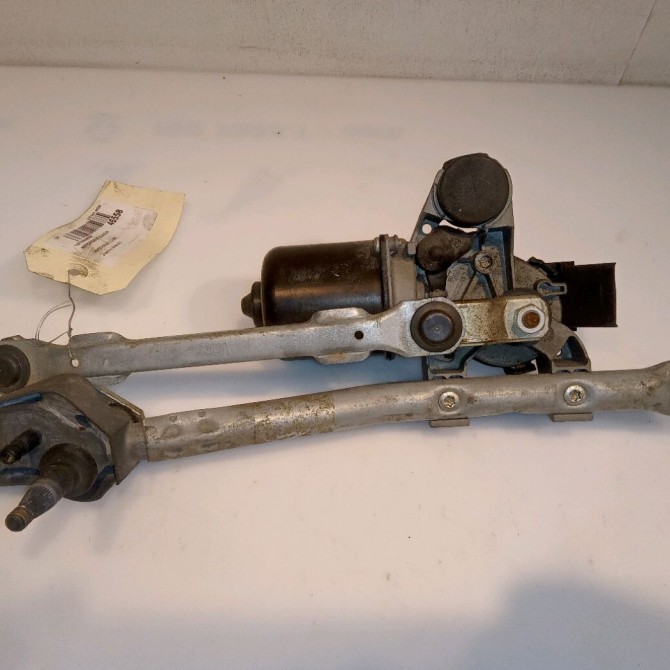 Moteur essuie-glace avant occasion TOYOTA AYGO I Phase 1 04-1995->04-1999 1.0 VVTI 68ch 850100H011 2