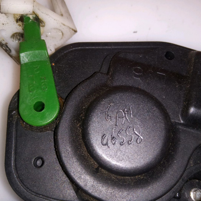 Serrure porte avg occasion TOYOTA AYGO I Phase 1 04-1995->04-1999 1.0 VVTI 68ch 690400H020 5