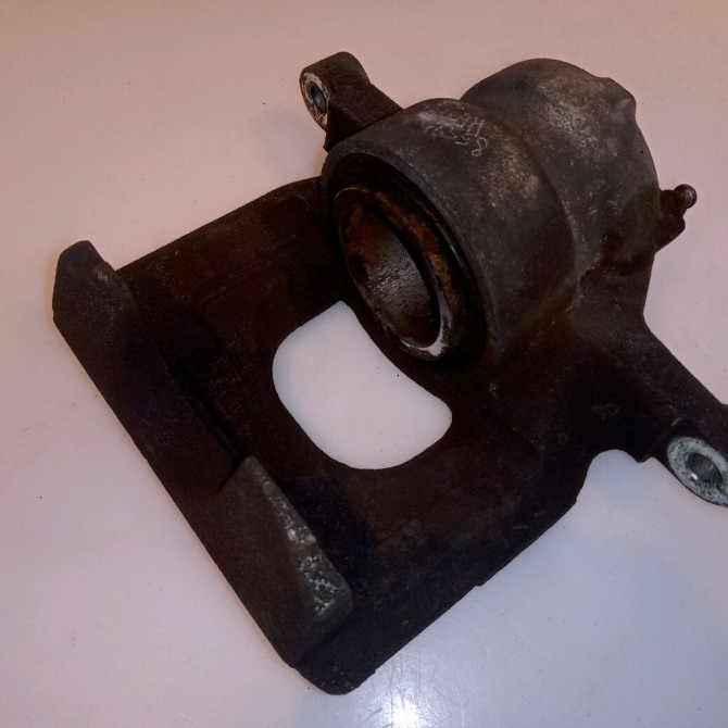 Etrier de frein avant droit occasion TOYOTA AYGO I Phase 1 04-1995->04-1999 1.0 VVTI 68ch 477300H010 3