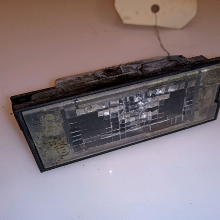 Eclaireur plaque de police g occasion RENAULT MEGANE III Phase 2 01-2012->06-2014 1.5 DCI 110ch 8200480127