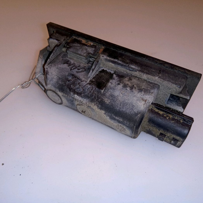 Eclaireur plaque de police g occasion RENAULT MEGANE III Phase 2 01-2012->06-2014 1.5 DCI 110ch 8200480127 2