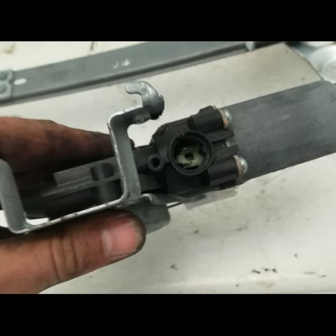 Mecanisme+moteur leve-glace arg occasion NISSAN QASHQAI I Phase 2 LONG +2 03-2010->04-2014 82701JD40A 3