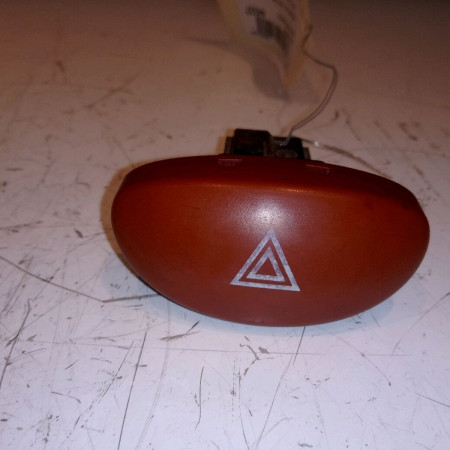 Bouton de warning occasion PEUGEOT 206 Phase 1 09-1998->03-2009 1.4 HDI 70ch 6554L1