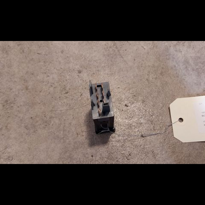 Bouton de warning occasion VOLKSWAGEN PASSAT IV Phase 2 10-2000->03-2005 1.9 TDI 130ch 3B0953235D01C 2