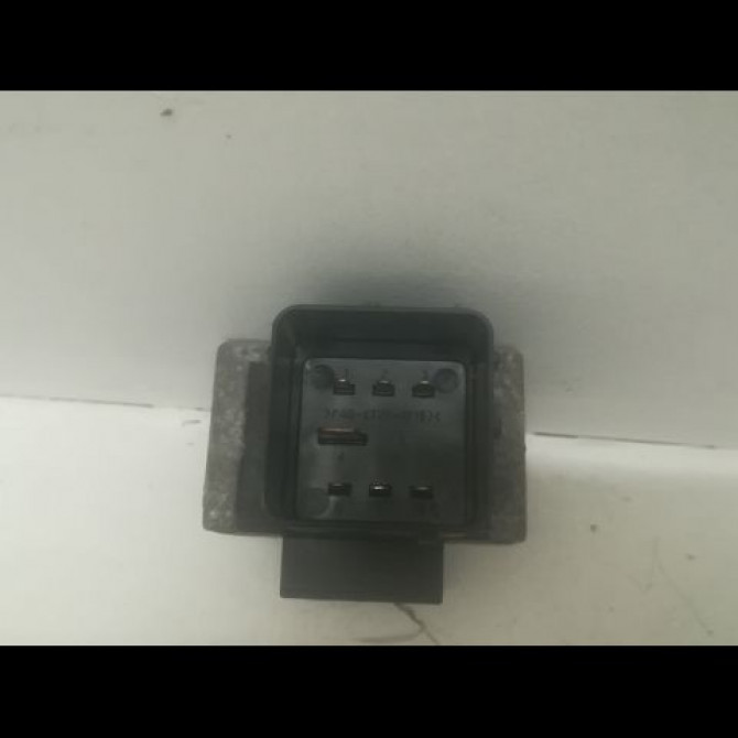 Boitier de préchauffage occasion PEUGEOT 207 Phase 1 04-2006->06-2013 1.4 HDI 70ch 598140 3