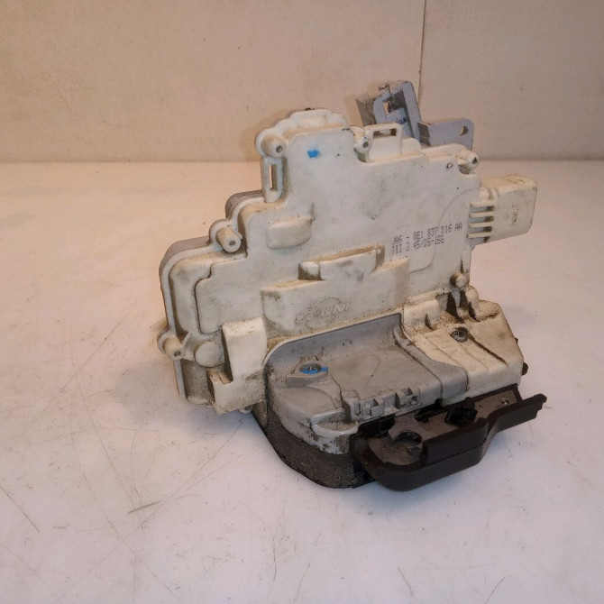 Serrure porte avd occasion AUDI A4 II 1