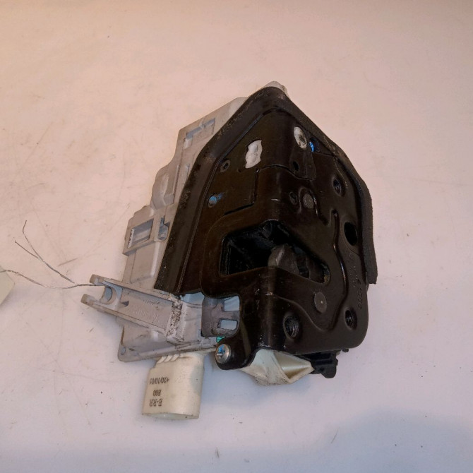 Serrure porte avd occasion AUDI A4 II 2