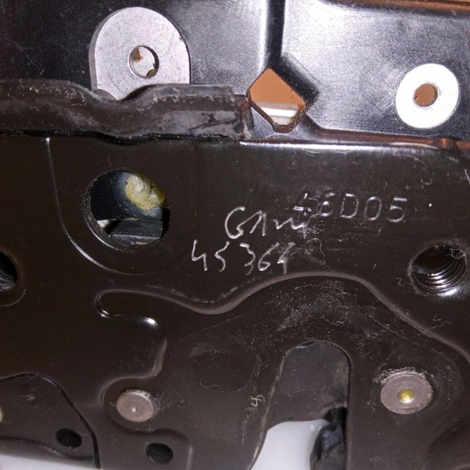 Serrure porte ard occasion AUDI A4 II 3