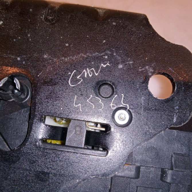 Serrure hayon occasion AUDI A4 II 3