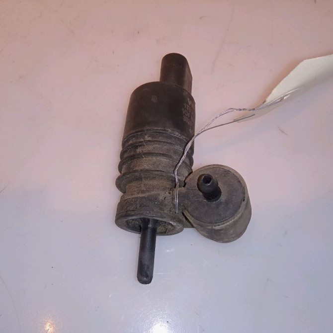Pompe lave-glace avant occasion AUDI A4 II 1