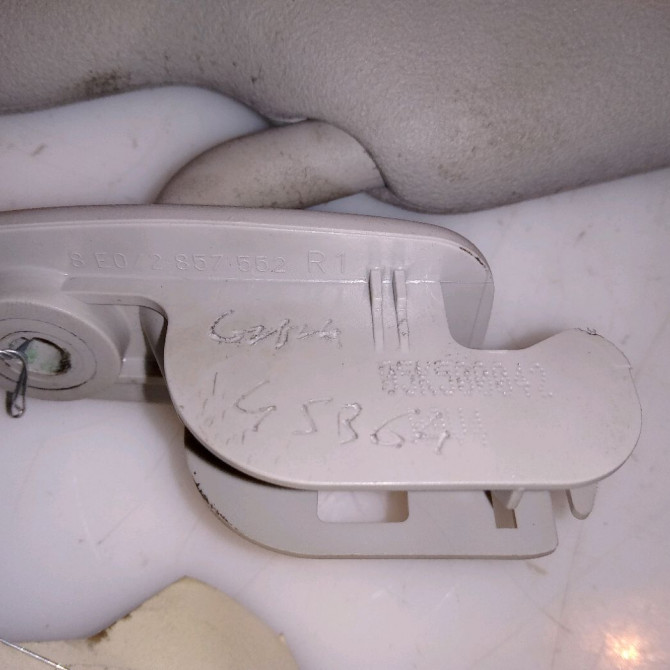 Pare-soleil droit occasion AUDI A4 II 3