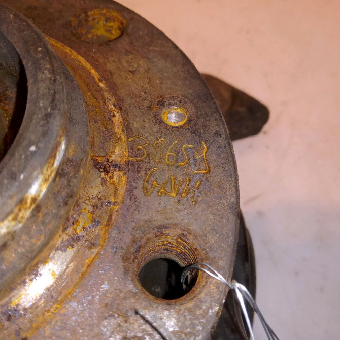 Moyeu avd occasion CITROEN C6 Phase 1 12-2005->03-2013 2.2 HDI 170ch 335082 3