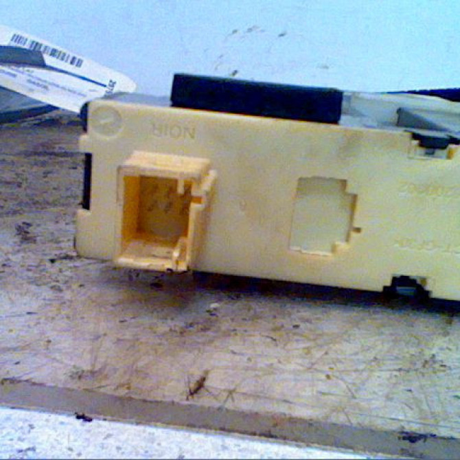 Mecanisme + moteur lève-glace avant droit occasion CITROEN C4 I Phase 1 11-2004->07-2008 1.4i 16v 00009222R1 3