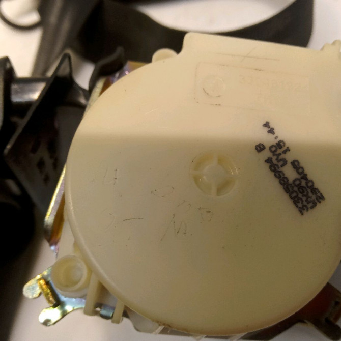 Ceinture arrière droite occasion VOLKSWAGEN PASSAT V Phase 1 03-2005->10-2010 2.0 TDI 140ch 3C5857806KRAA 3