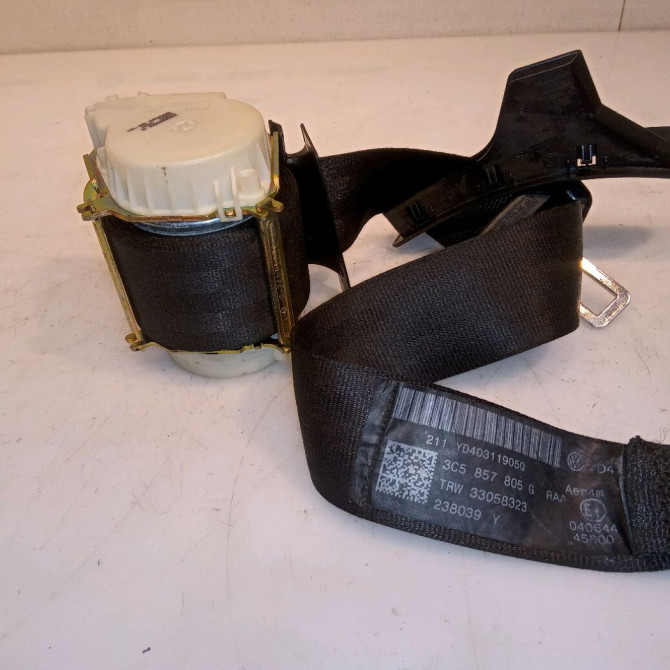 Ceinture arrière gauche occasion VOLKSWAGEN PASSAT V Phase 1 03-2005->10-2010 2.0 TDI 140ch 3C5857805KRAA 2