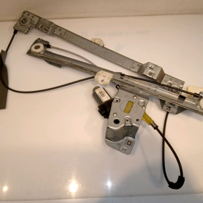 Mecanisme+moteur leve-glace avg occasion RENAULT KANGOO II Phase 1 01-2008->03-2013 1.5 DCI 90ch 807213441R 1