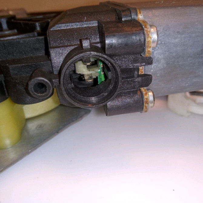 Mecanisme+moteur leve-glace avg occasion RENAULT KANGOO II Phase 1 01-2008->03-2013 1.5 DCI 90ch 807213441R 3