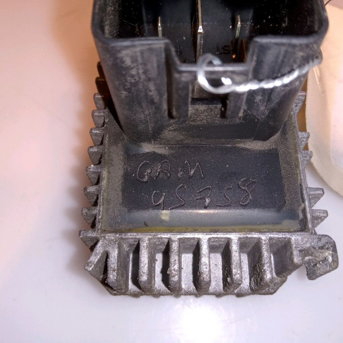 Boitier de préchauffage occasion OPEL ASTRA III Phase 2 01-2007->04-2011 1.7 CDTI 110ch 3