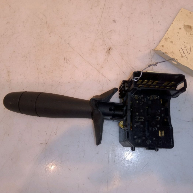 Commande essuie glace occasion DACIA LOGAN I Phase 1 06-2005->06-2008 1.4 MPI 6001548107 2