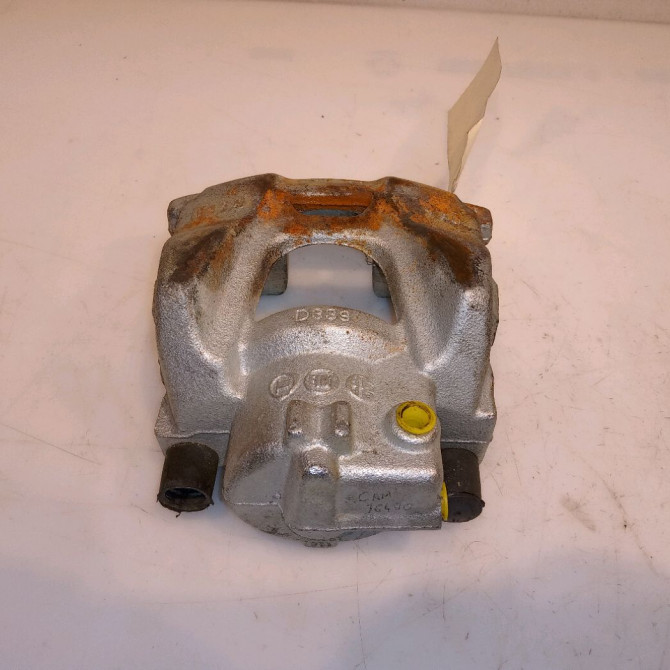 Etrier de frein avant droit occasion JEEP RENEGADE Phase 1 09-2014->... 77368675 1