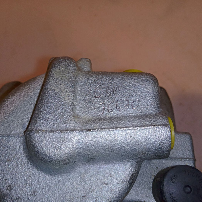 Etrier de frein avant droit occasion JEEP RENEGADE Phase 1 09-2014->... 77368675 3