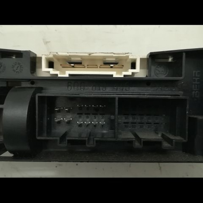 Commande de chauffage occasion VOLKSWAGEN FOX Phase 1 06-2005->09-2011 6Q0820045H 3