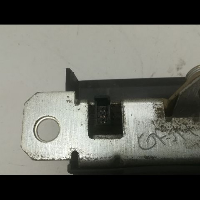 Serrure hayon occasion VOLKSWAGEN POLO IV Phase 1 01-2002->05-2005 1.2 12v 65ch 6Q6827505E 3