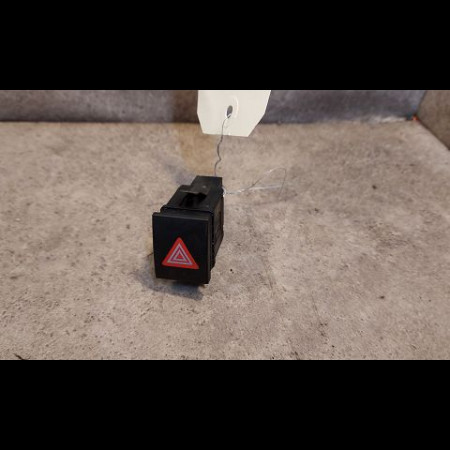 Bouton de warning occasion VOLKSWAGEN POLO IV Phase 2 05-2005->09-2009 1.4 TDI 70ch 6Q0953235A9B9