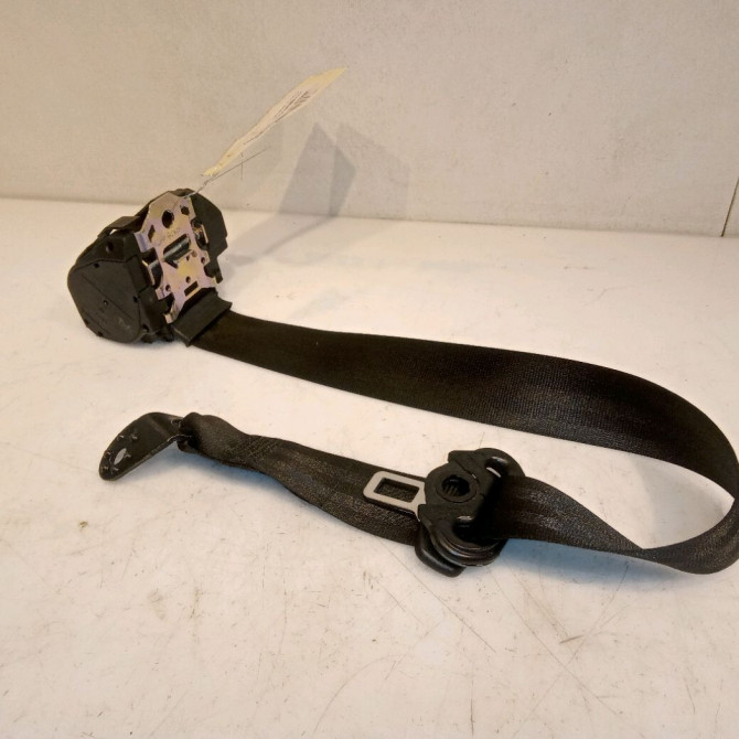 Ceinture arrière droite occasion VOLKSWAGEN POLO IV Phase 2 05-2005->09-2009 1.4 TDI 70ch 6Q0857806ARAA 1