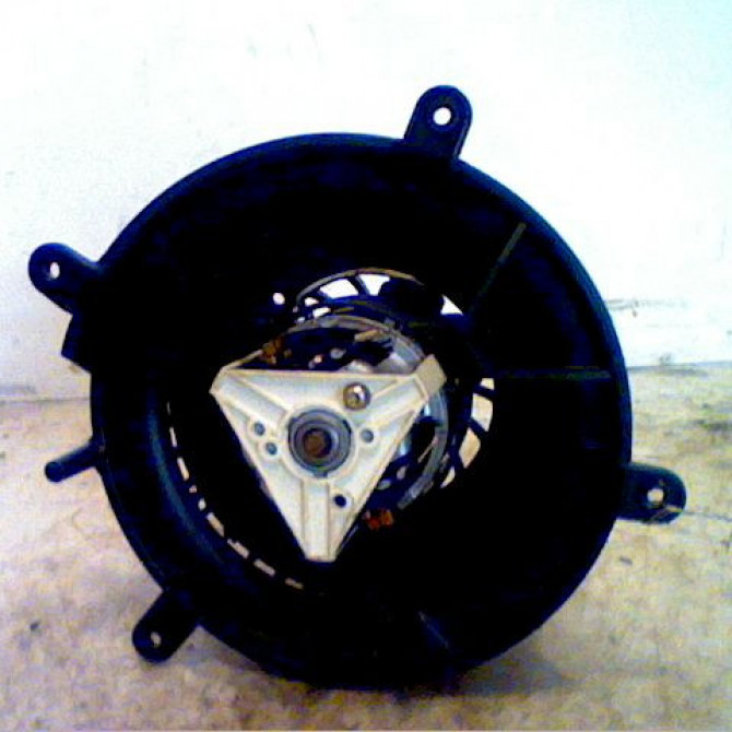 Ventilateur de chauffage occasion MERCEDES CLASSE E II Phase 1 06-1995->09-1999 E 220 D 2108206842 1