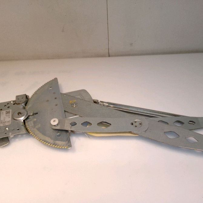 Mecanisme + moteur lève-glace avant droit occasion RENAULT KANGOO I Phase 2 03-2003->06-2010 1.6i 16v 95ch 8200188551 2