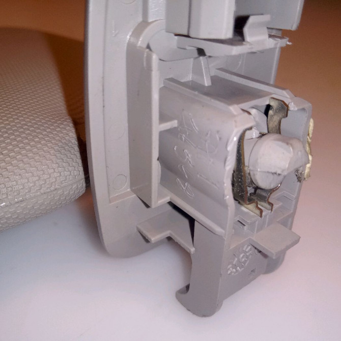 Pare-soleil gauche occasion RENAULT LAGUNA III Phase 1 10-2007->10-2010 2.0 DCI 130ch 964010003R 4