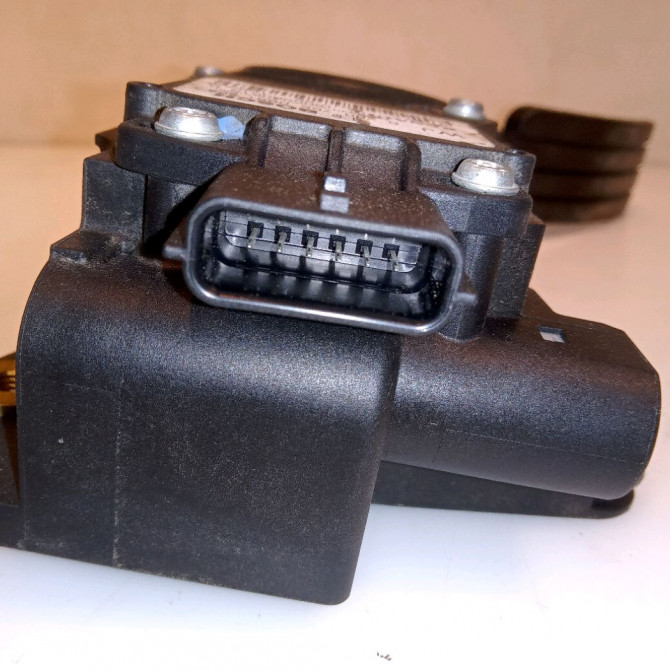 Potentiometre accelerateur occasion RENAULT LAGUNA III Phase 2 11-2010->03-2013 2.0 DCI 16v 130ch 3