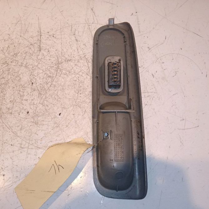 Commande lève-glace porte avant droite occasion RENAULT TWINGO I Phase 3 08-2000->06-2007 1.2i 8v 60ch 7700434845 2