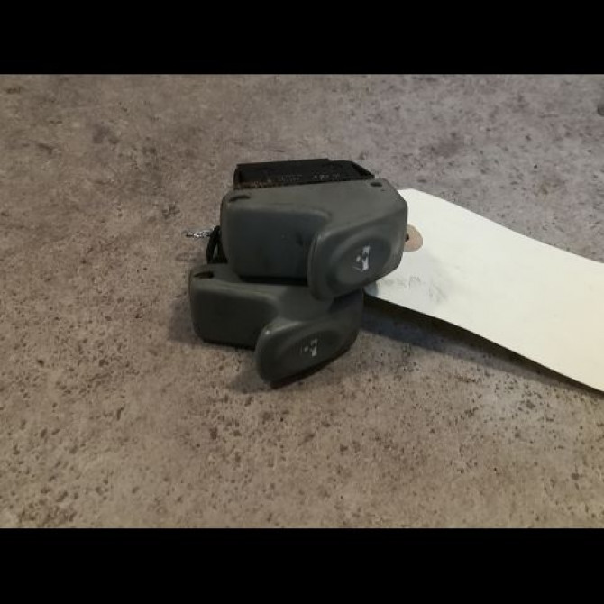 Commande lève-glace porte avant gauche occasion RENAULT TWINGO I Phase 3 08-2000->06-2007 1.2i 16v 7700434845 1