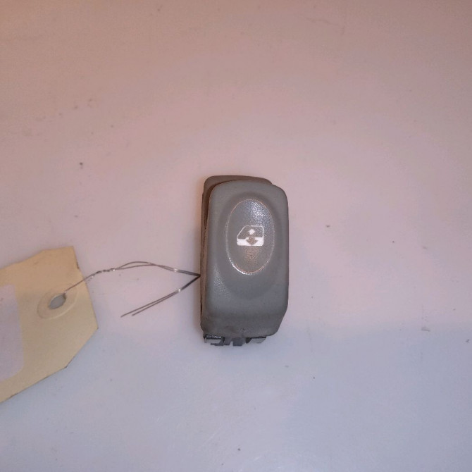 Commande lève-glace porte avant droite occasion RENAULT TWINGO I Phase 3 08-2000->06-2007 1.2i 16v 7700434845 1