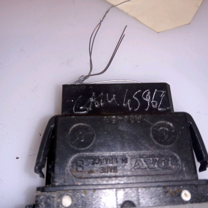 Commande lève-glace porte avant droite occasion RENAULT TWINGO I Phase 3 08-2000->06-2007 1.2i 16v 7700434845 3