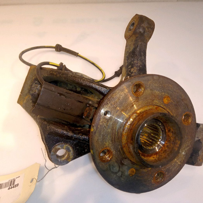 Moyeu avg occasion PEUGEOT 108 Phase 1 06-2014->... 1.0 VVTI 68ch 330782 1