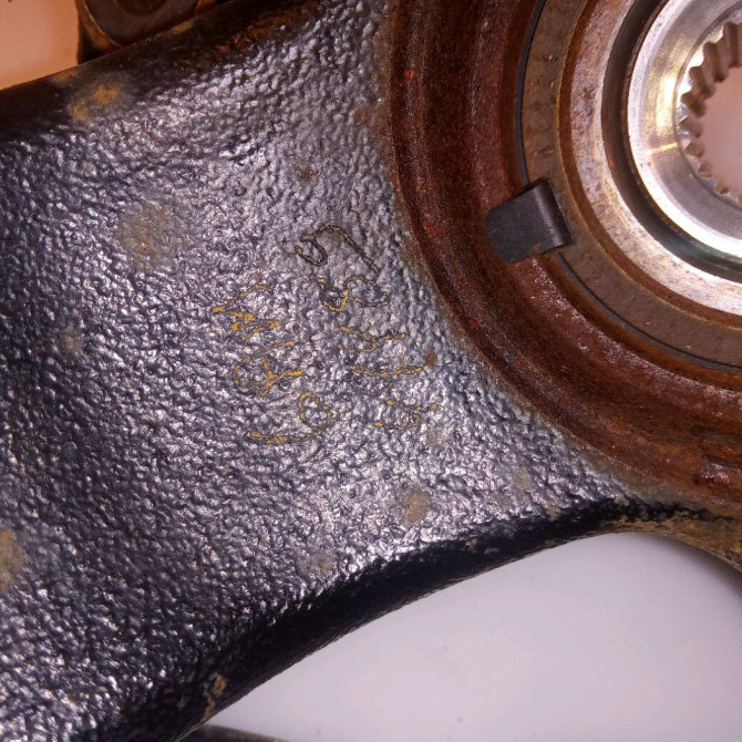 Moyeu avg occasion PEUGEOT 108 Phase 1 06-2014->... 1.0 VVTI 68ch 330782 3