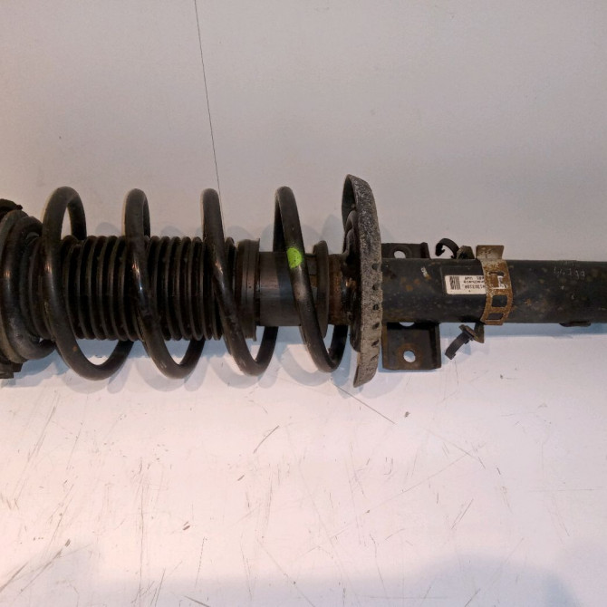 Amortisseur avant droit occasion SEAT IBIZA III Phase 1 03-2002->03-2006 1.9 SDI 6Q0413031BR 2