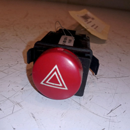 Bouton de warning occasion SEAT IBIZA III Phase 1 03-2002->03-2006 1.9 SDI 6L1953235A300