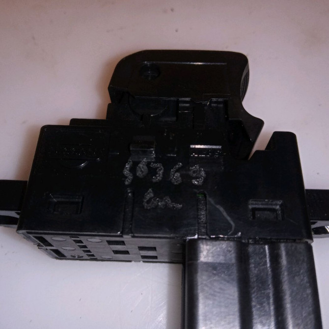 Commande leve-glace porte arrière gauche occasion NISSAN QASHQAI I Phase 2 03-2010->04-2014 1.5 DCI 110ch 25411JD000 3